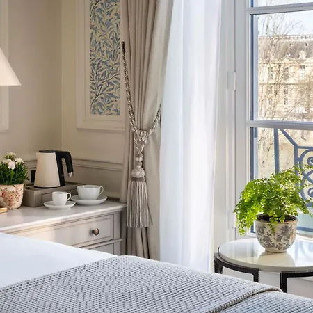 Hotel Du Quai Voltaire
