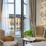 Hotel Du Quai Voltaire Paris