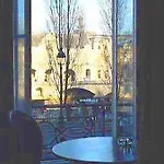 Du Quai Voltaire Paris