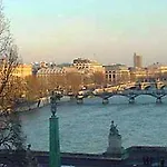 Du Quai Voltaire 4* Paris