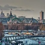 Du Quai Voltaire Hotel 4*