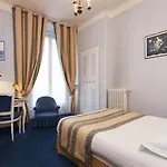 Hotel Du Quai Voltaire Paris