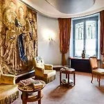 Du Quai Voltaire 4* Paris