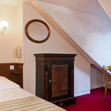 Du Quai Voltaire Hotel Parijs