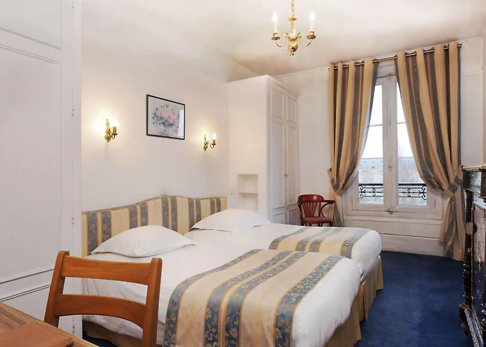 Du Quai Voltaire Hotell 4*