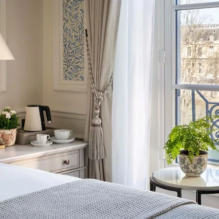 Hotel Du Quai Voltaire