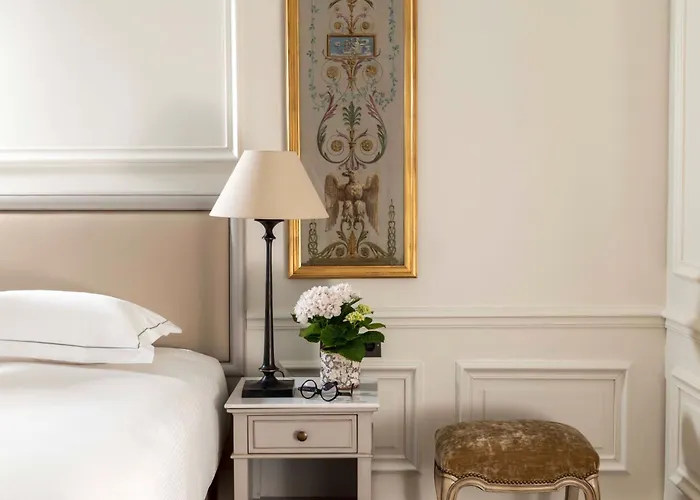 Hotel Du Quai Voltaire Paris