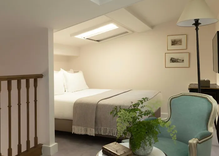 Du Quai Voltaire Hotel 4*