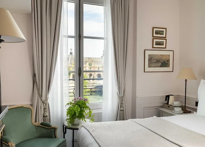 Du Quai Voltaire 4* Párizs