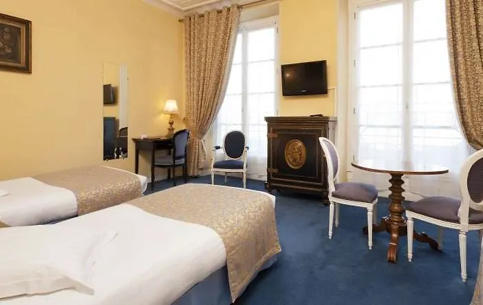 Hotel Du Quai Voltaire Paris