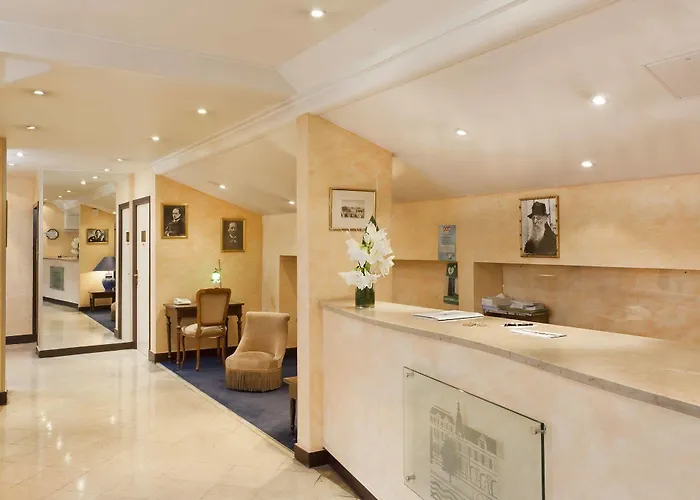 Du Quai Voltaire Hotel