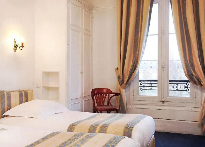 Du Quai Voltaire Paris