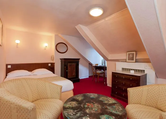 Hotel Du Quai Voltaire