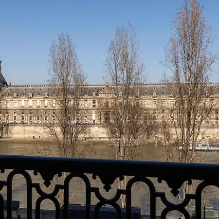 Du Quai Voltaire