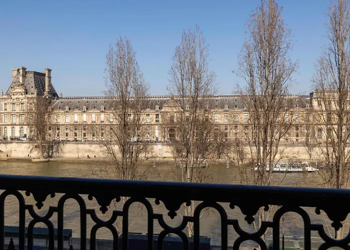 Du Quai Voltaire