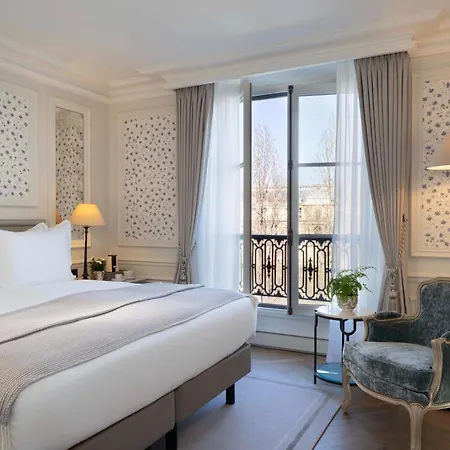Du Quai Voltaire Paris