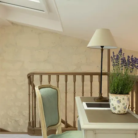 Отель Du Quai Voltaire