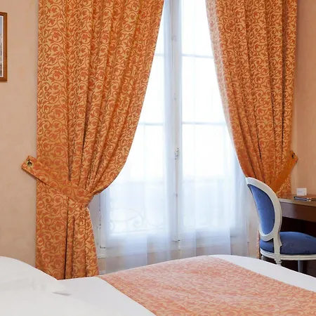 Otel Du Quai Voltaire 3*