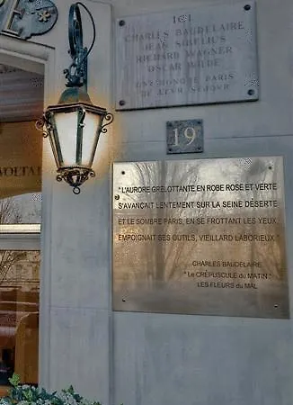 Du Quai Voltaire Otel Paris