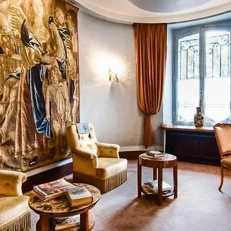Otel Du Quai Voltaire Paris